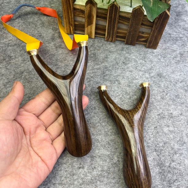 黑檀木块压火蓝刀锋实木弹弓一把花纹随机（75.15左右）