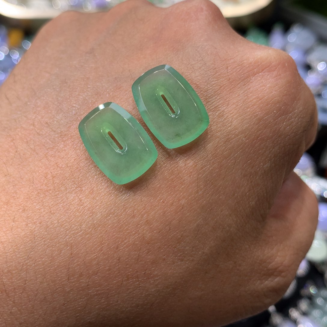 翡翠耳饰未镶嵌未镶嵌