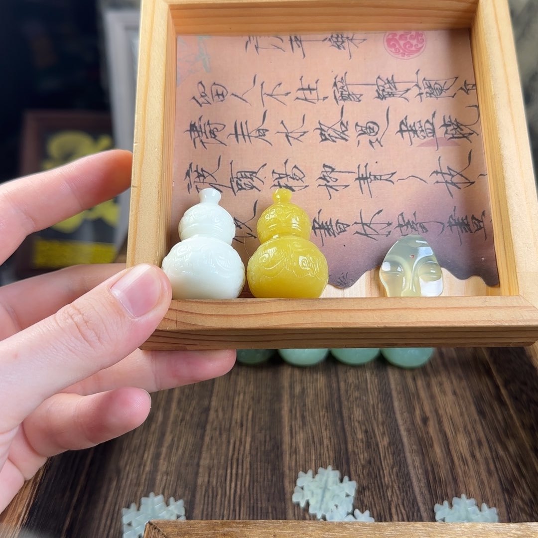 十****蛇纹石玉合金颈饰