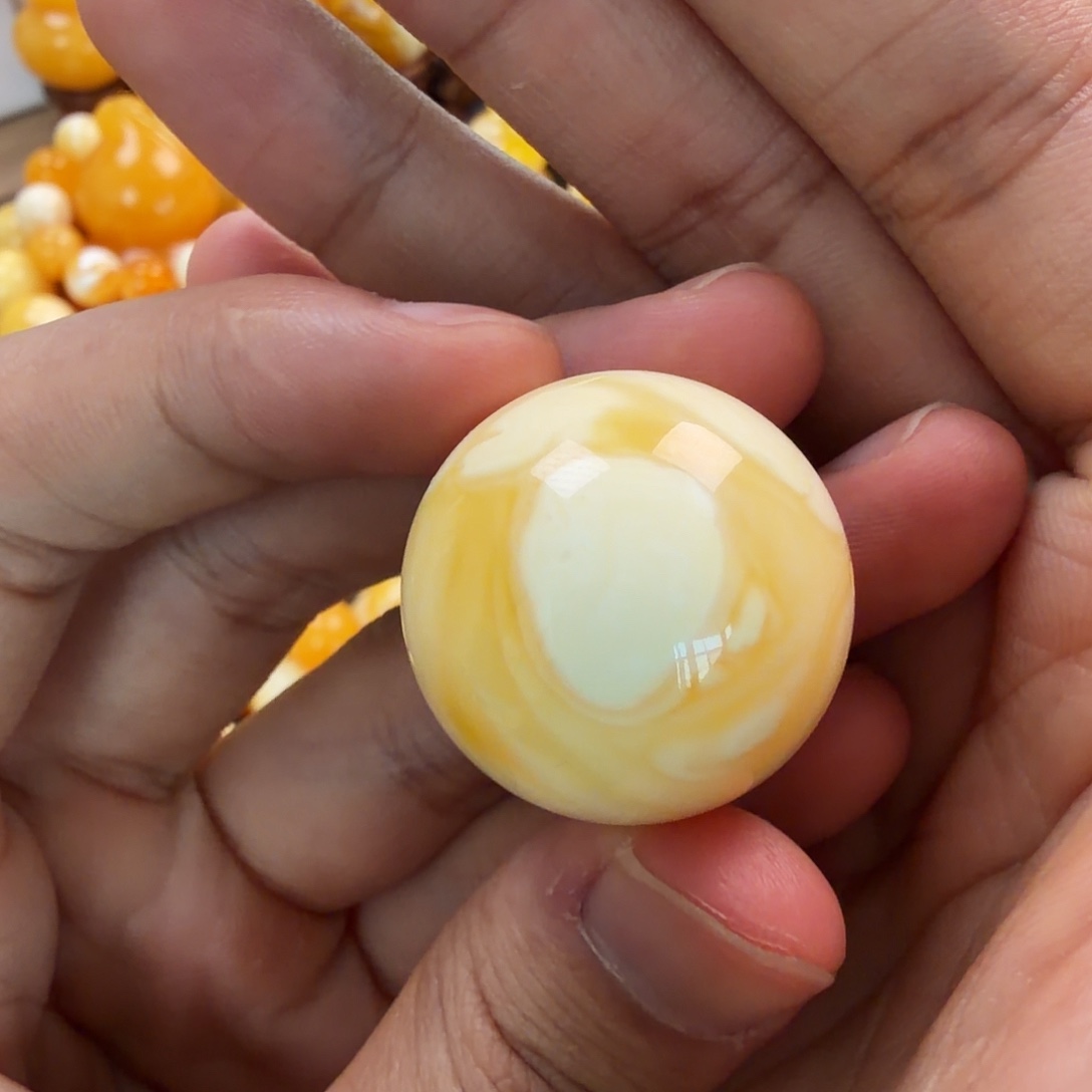 琥珀未镶嵌珠宝奇石27mm