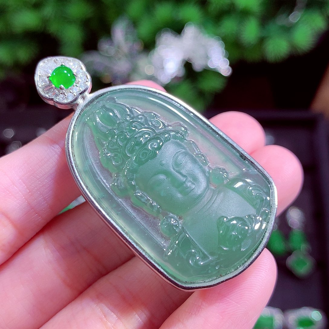 颈饰未镶嵌翡翠天然