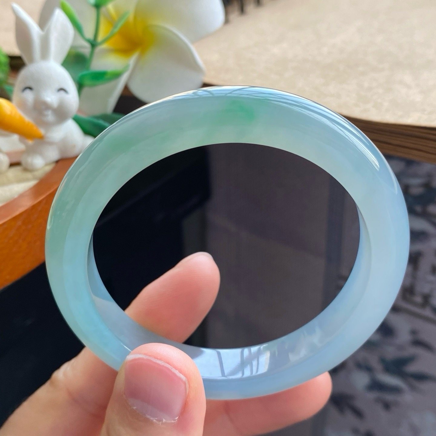 04.03批冰油青飘绿果冻镯2626号54.3-10.6-8.5天然翡翠