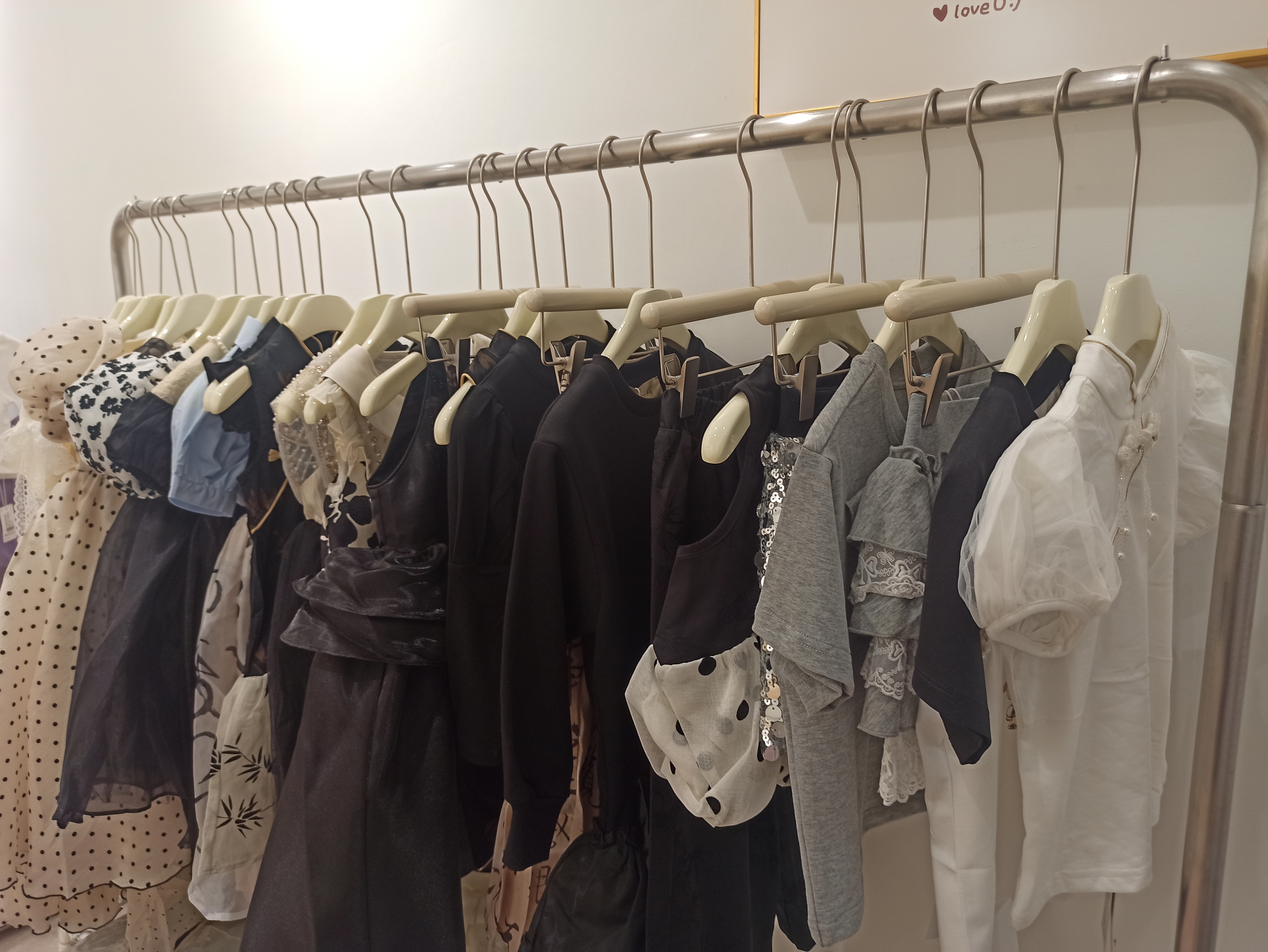 断码特价女童连衣裙