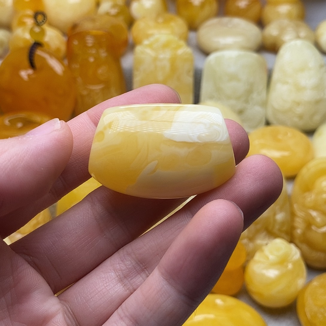 琥珀颈饰未镶嵌琥珀蜜蜡吊坠