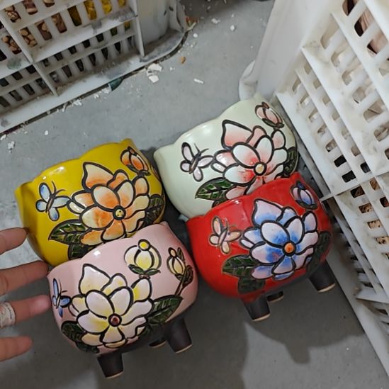 当场拍满15元发货不凑不发，花盆盆口不方不圆有针孔黑点是正常的，