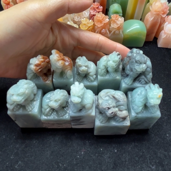 云南石10个天青石。。。