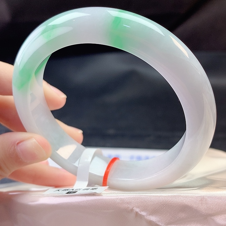 翡翠未镶嵌手镯59圈