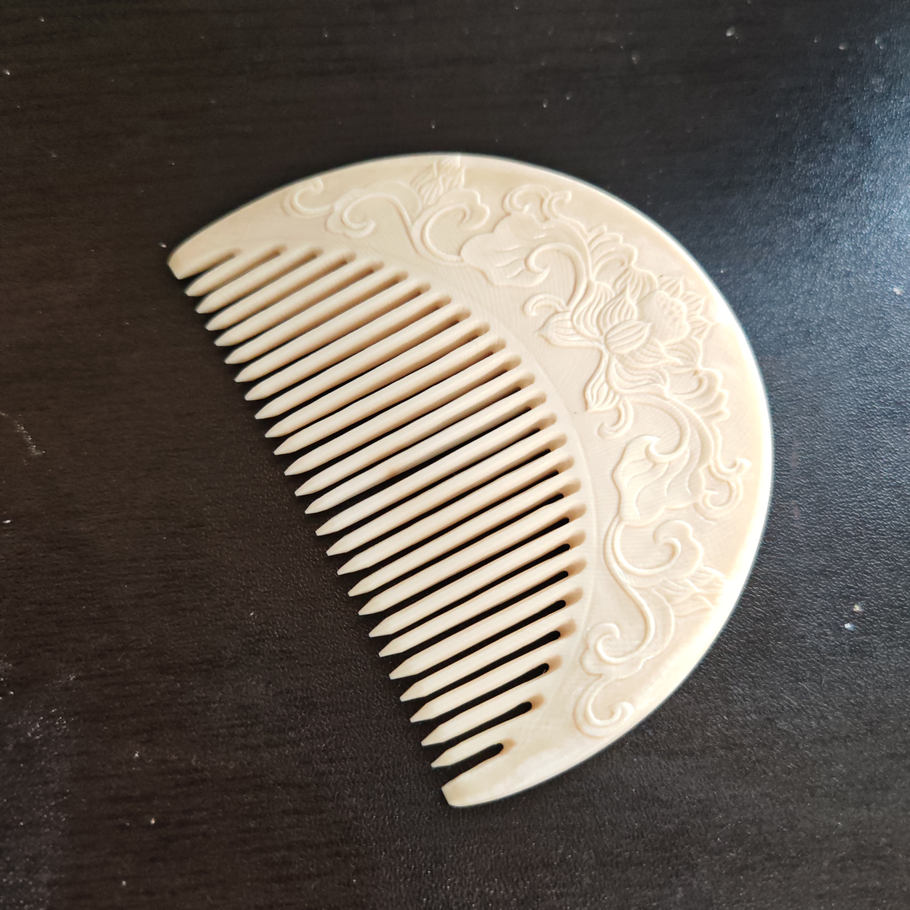 猛犸梳子约38.1克雕刻件ZL4674