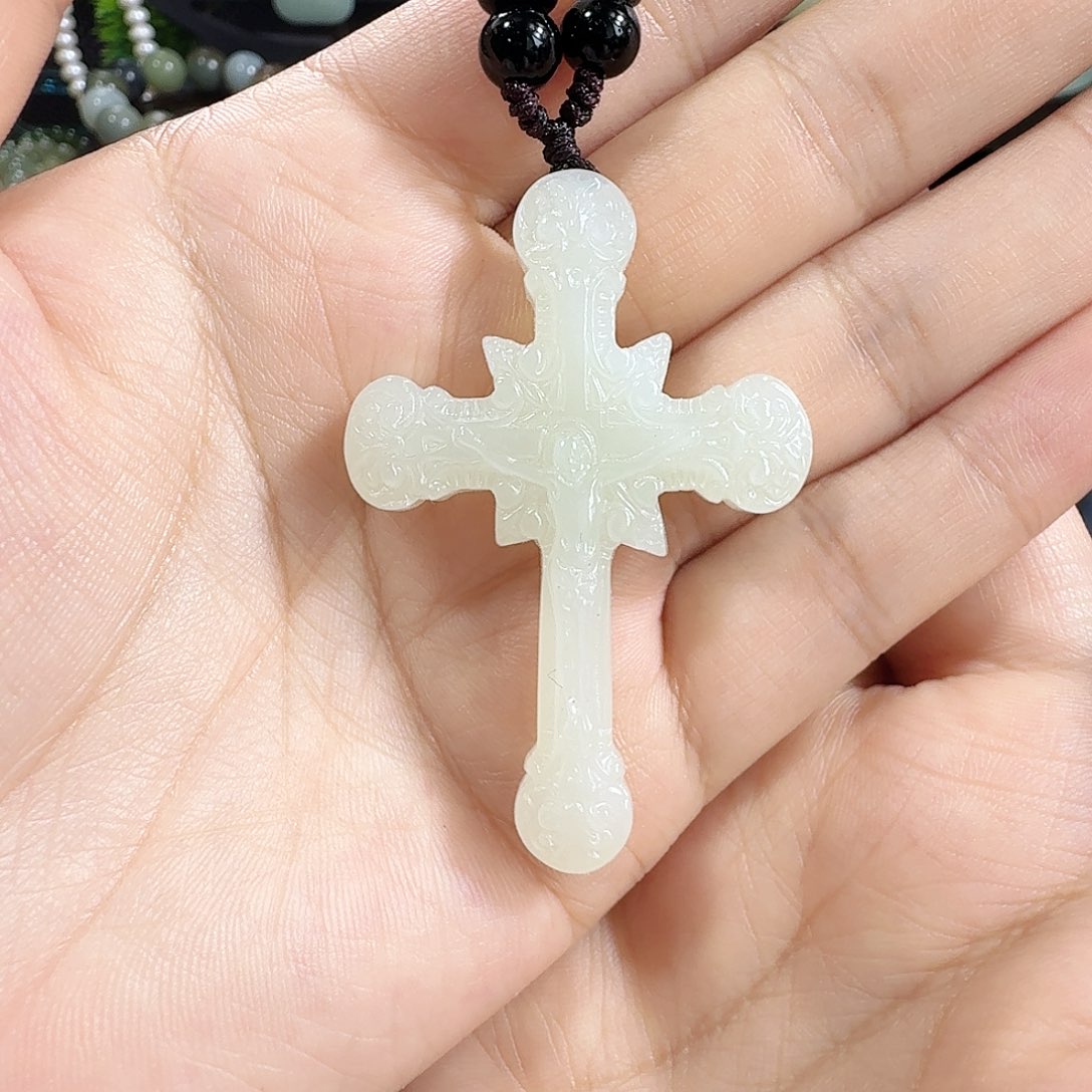 颈饰未镶嵌和田玉