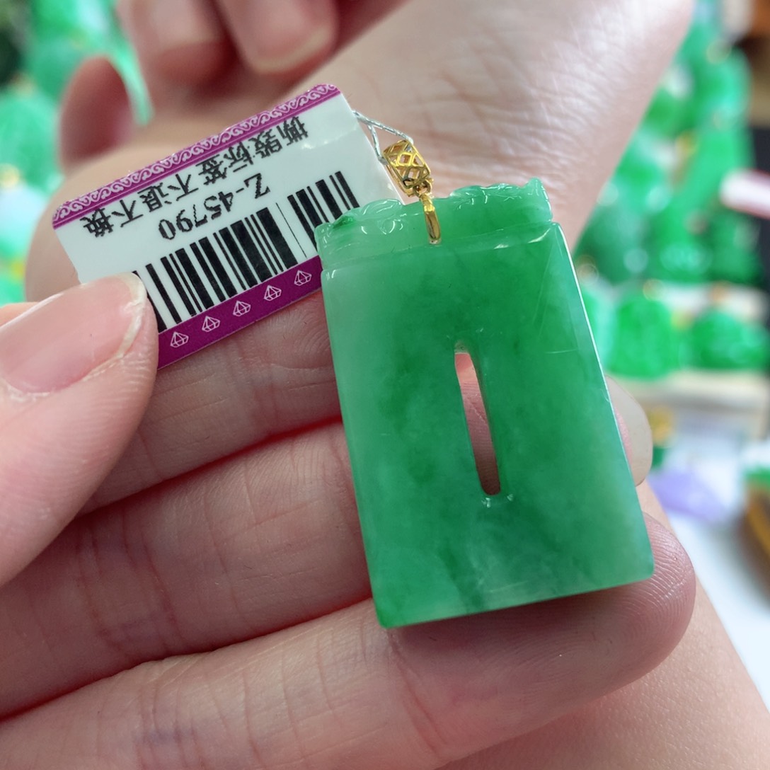 翡翠吊坠(不含链)18K金镶嵌