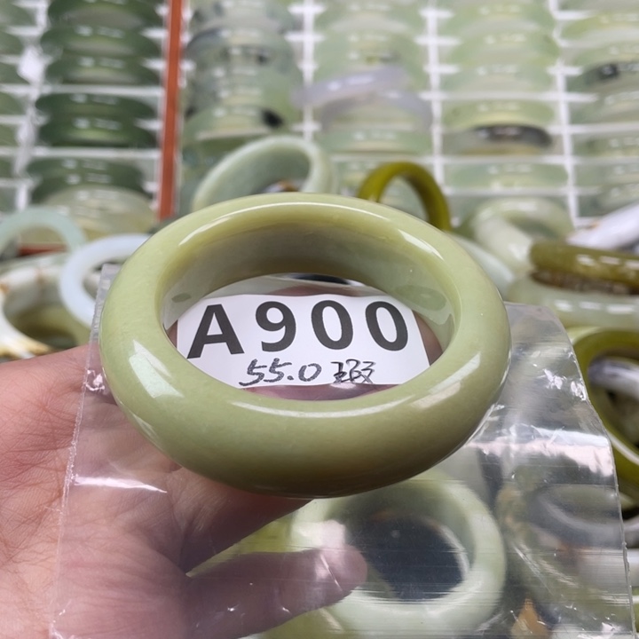 *****蛇纹石玉未镶嵌手镯