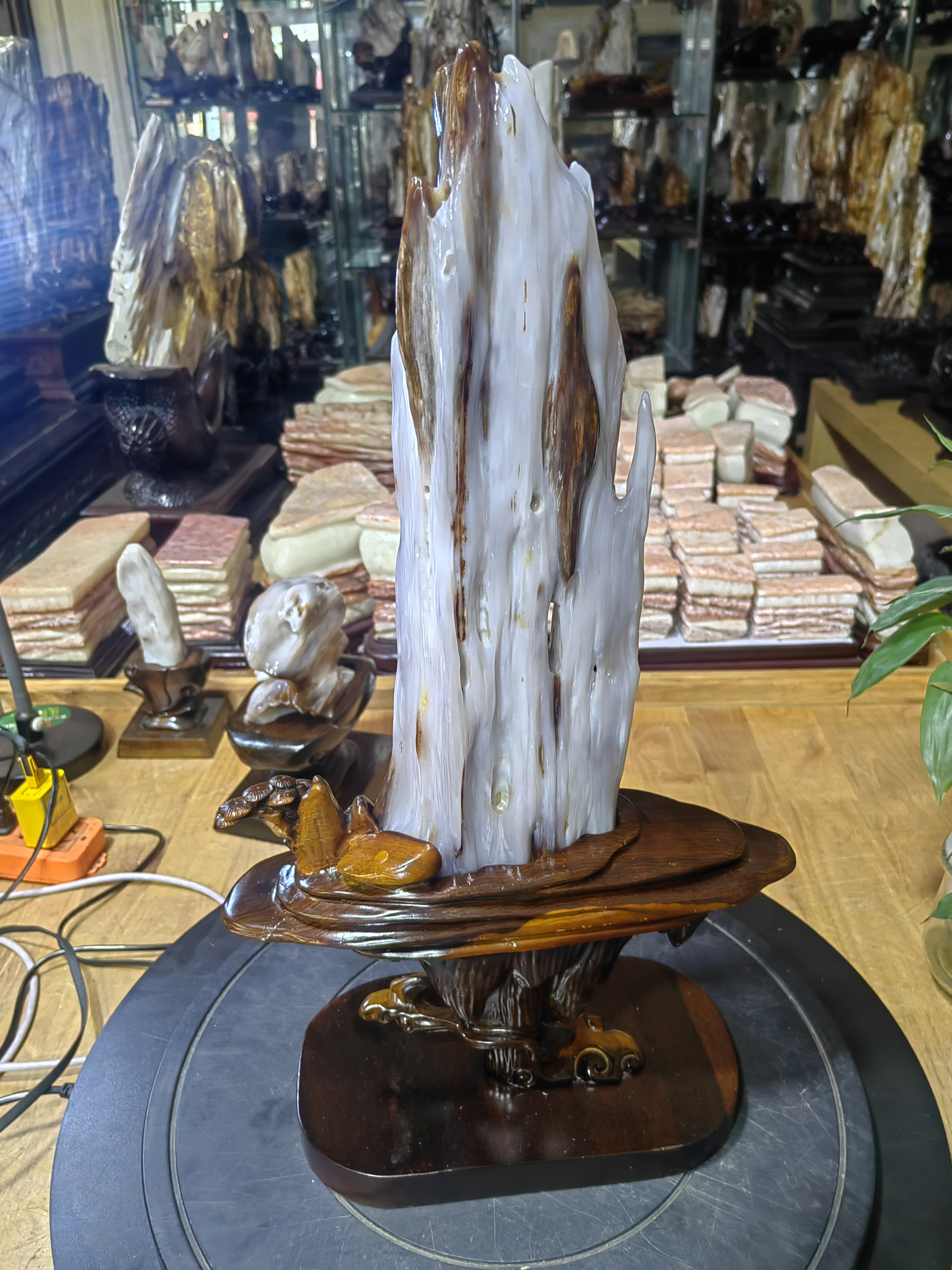 缅甸天然树化玉，总高52公分