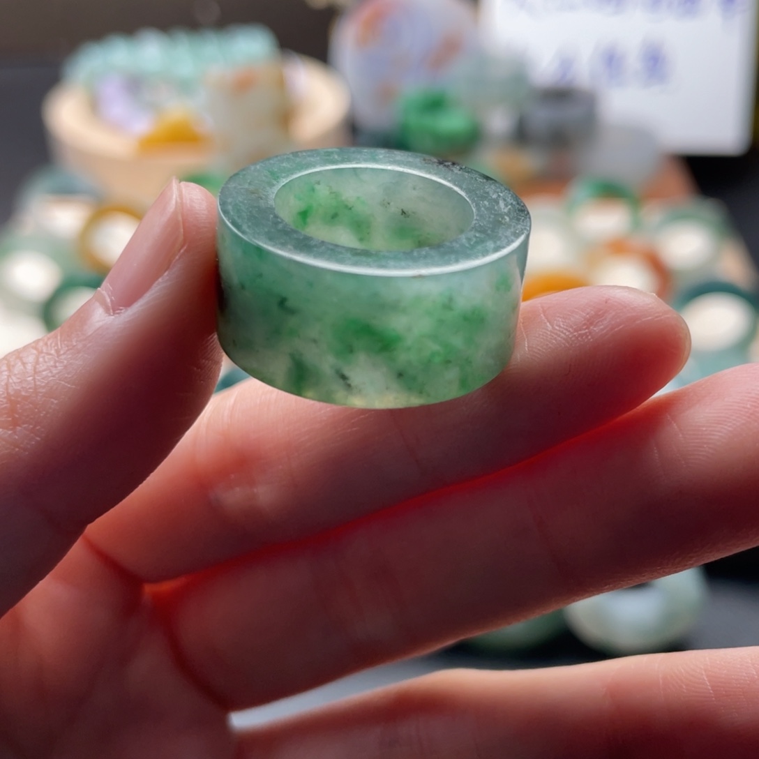 定制翡翠未镶嵌翡翠