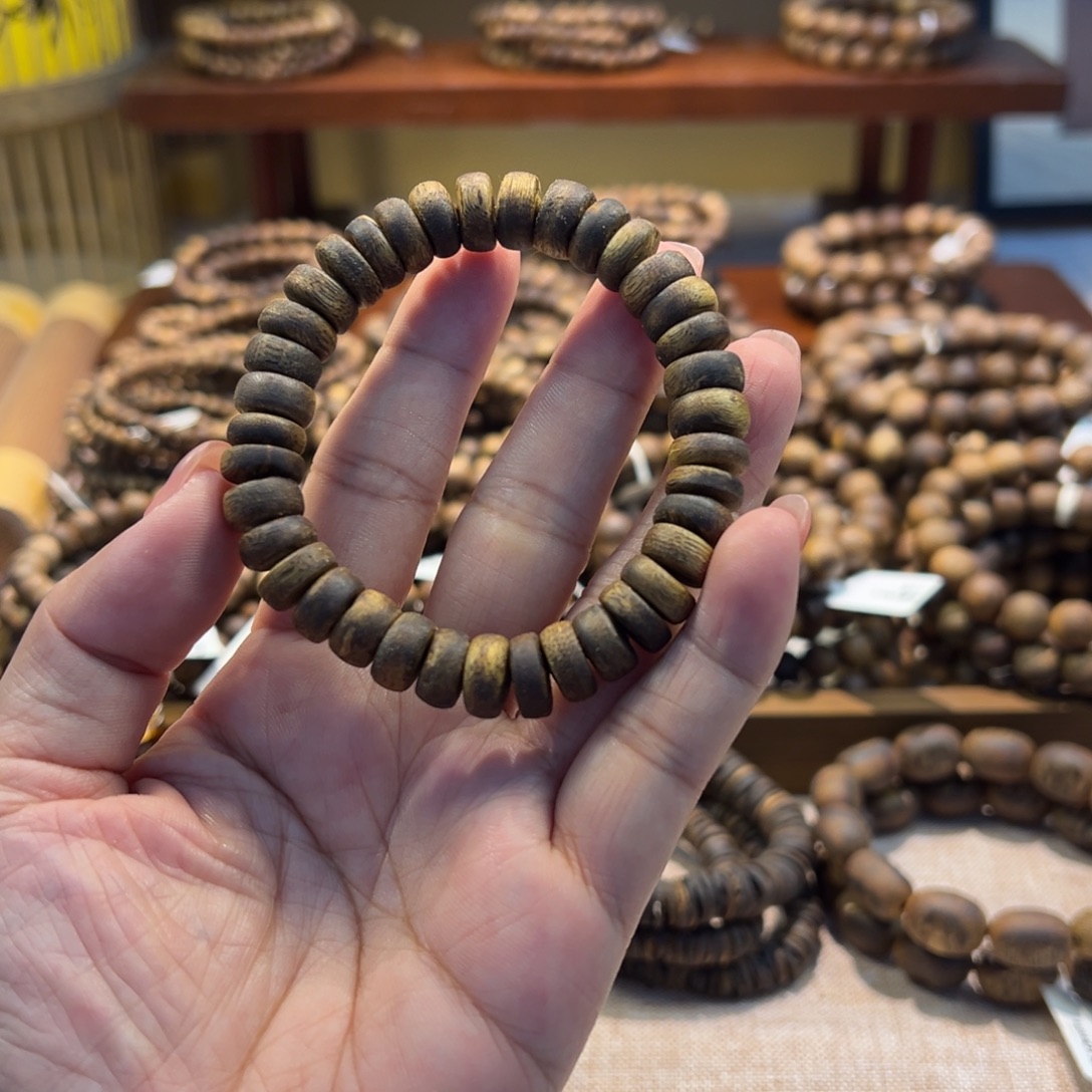 沉香沉香碎屑厚片珠卡10规格9 克➕