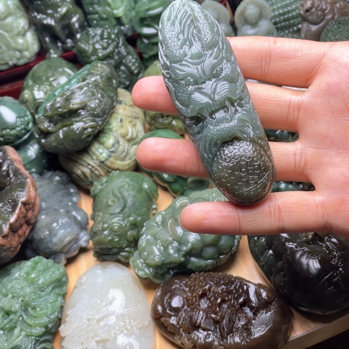 和田玉未镶嵌挂件