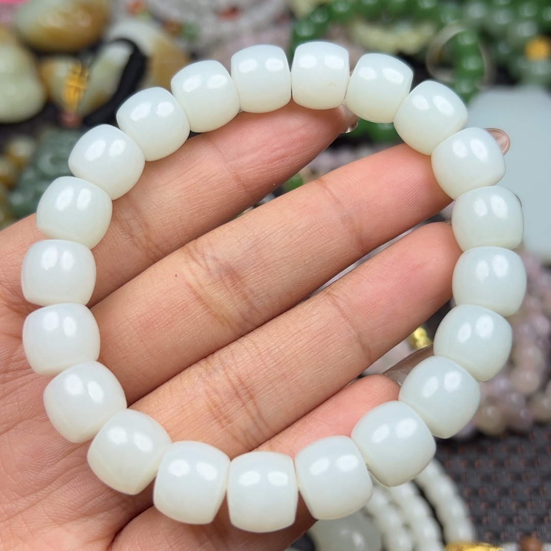 和田玉吊坠未镶嵌