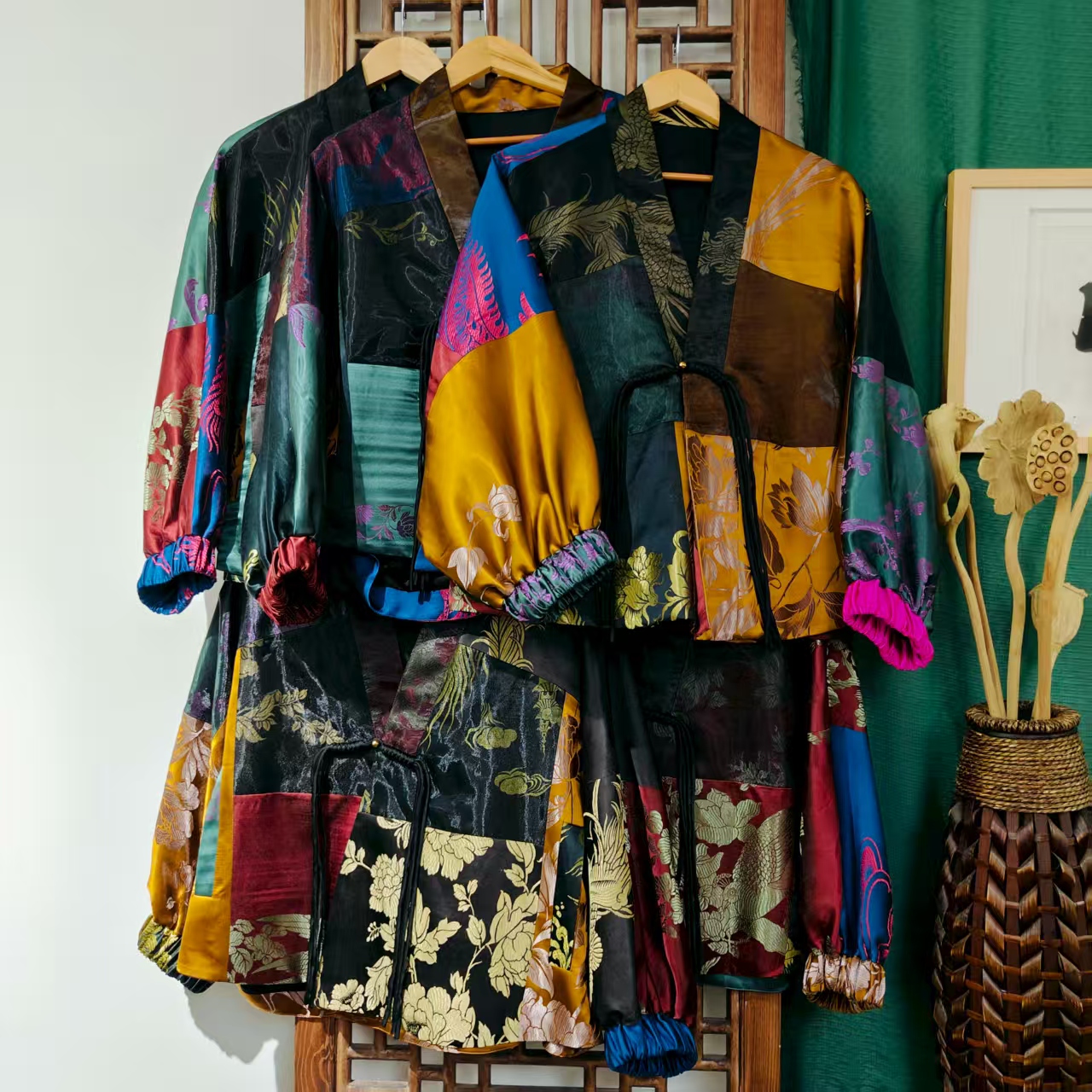 不挑（LS760）凤徕兮私人定制彩色老缎拼接对开一字扣短外套