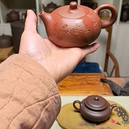 茶宠紫砂半月壶140cc手工制作青水泥带刻绘
