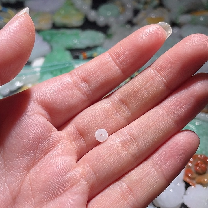 颈饰未镶嵌翡翠逆**上天