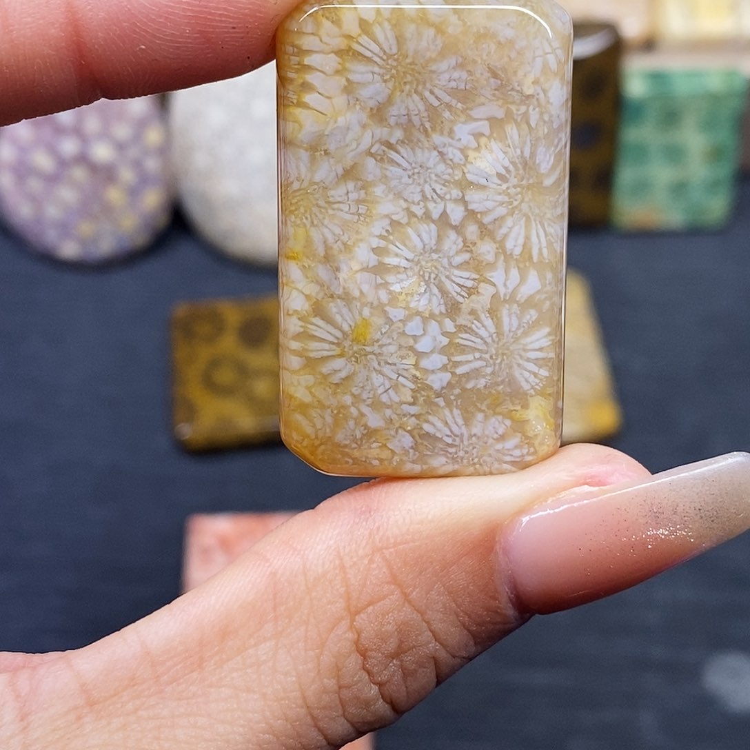 硅化玉颈饰合金楠*素