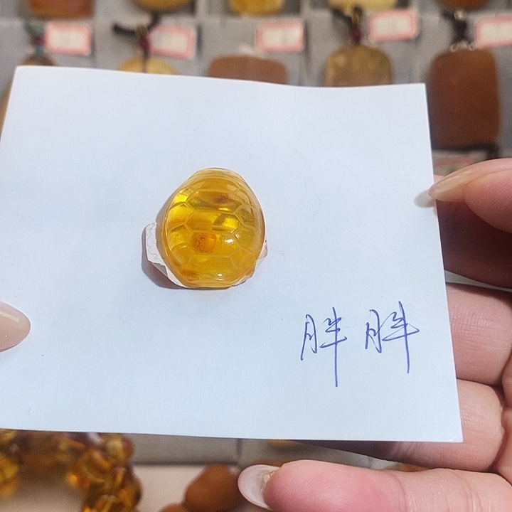 琥珀颈饰未镶嵌琥珀蜜蜡