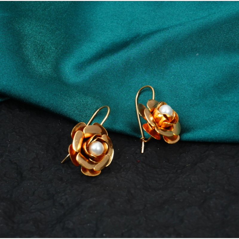 铜合金仿珍珠耳饰 铜合金 树脂 耳饰  非黄金非玉石 乔治 J 20969