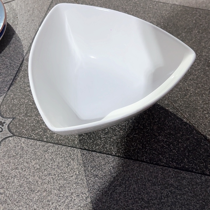 瓷片陶瓷盘子碗啥都有