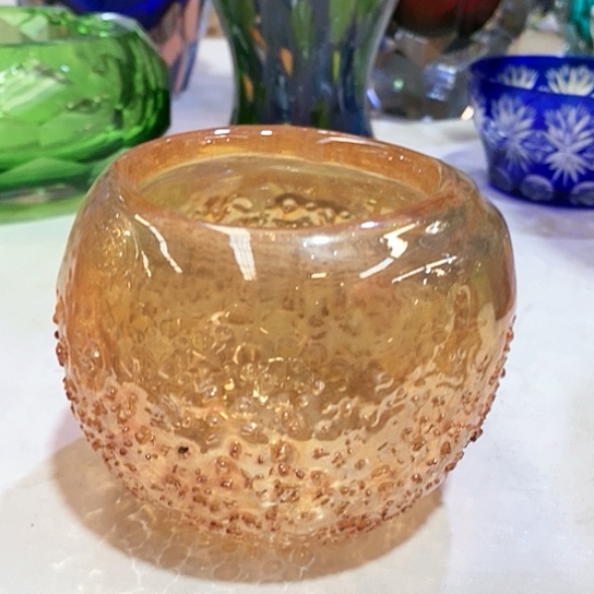 琉璃花瓶高9厘米口径8厘米