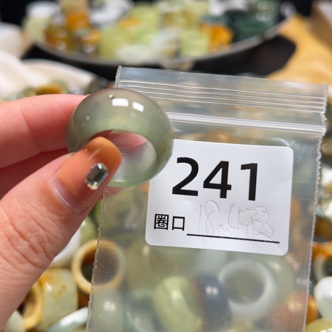 蛋***记蛇纹石玉未镶嵌戒指