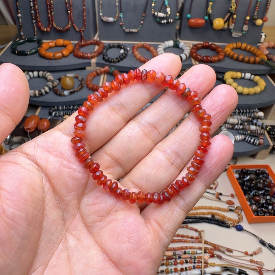 玛瑙/玉髓颈饰未镶嵌古**友