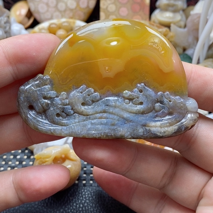 硅化珊瑚（珊瑚玉）颈饰未镶嵌