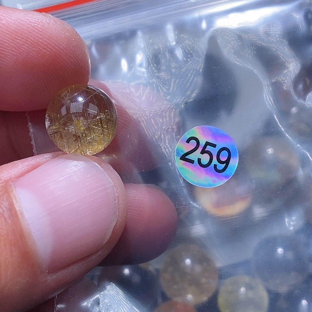 卿***我发晶手链未镶嵌天然水晶
