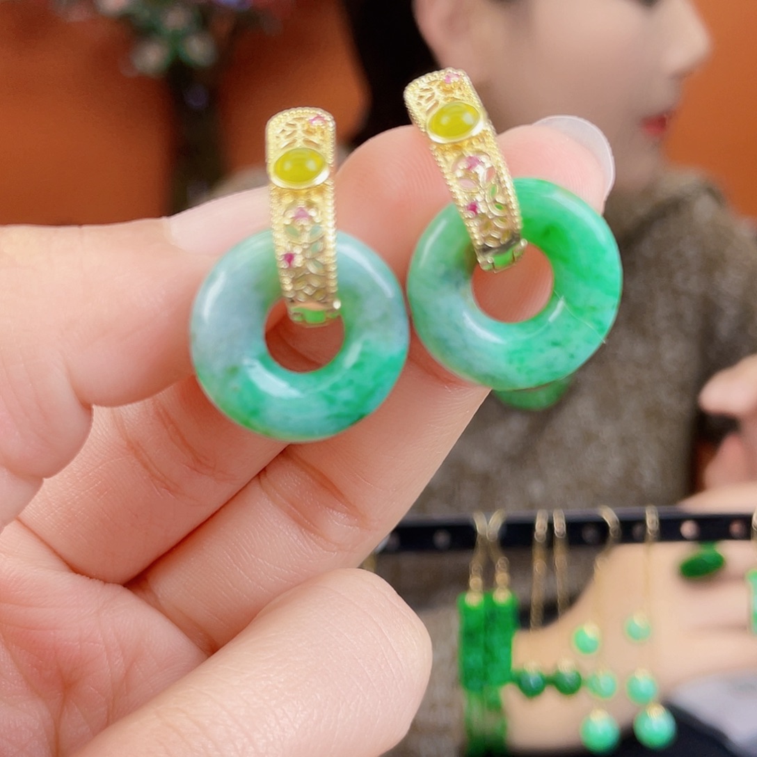 翡翠未镶嵌耳饰饰品