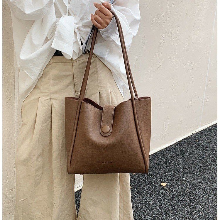 【新款】时尚休闲百搭潮流手提斜挎包1969