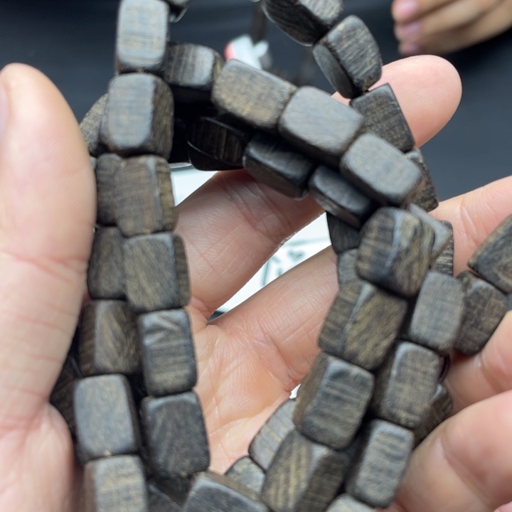 沉香沉香碎屑达拉干沉香