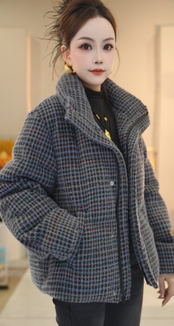 【甄选大朵绒】2025杭州专柜冬季新款小香风修身显瘦保暖羽绒服