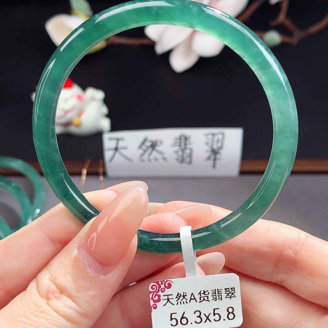 翡翠手镯（圆镯）未镶嵌