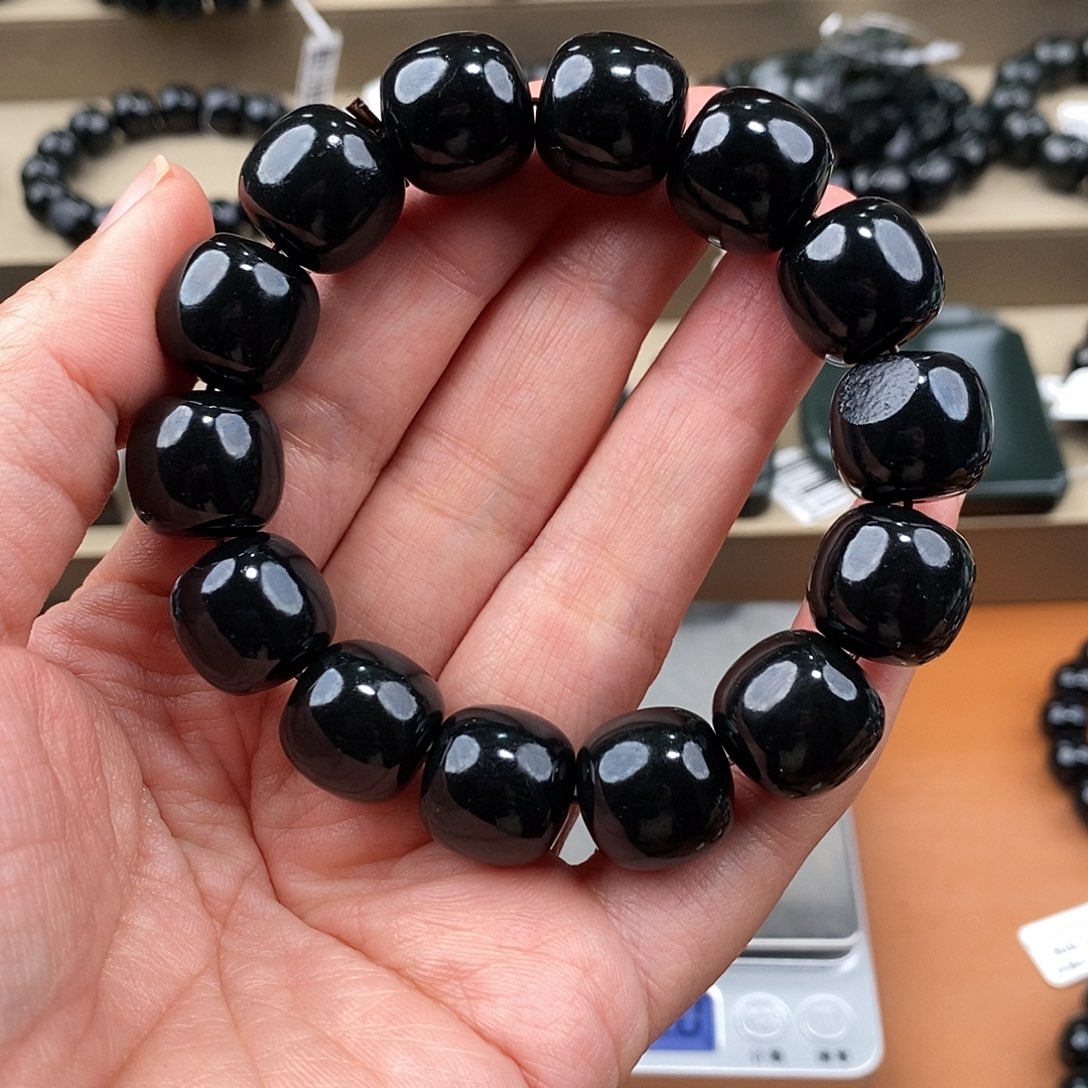 豪***哥和田玉未镶嵌手串