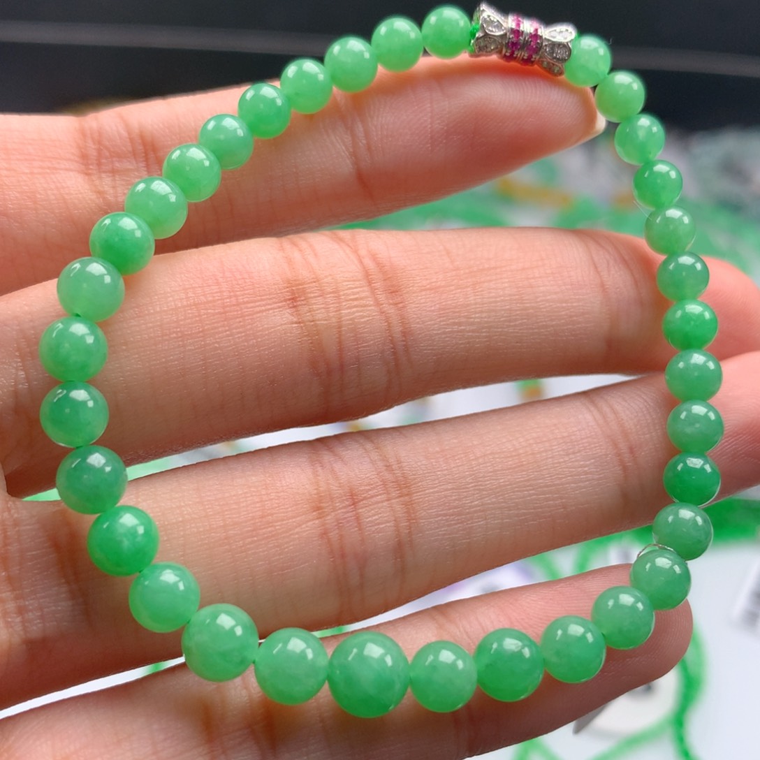 未镶嵌翡翠手链卡