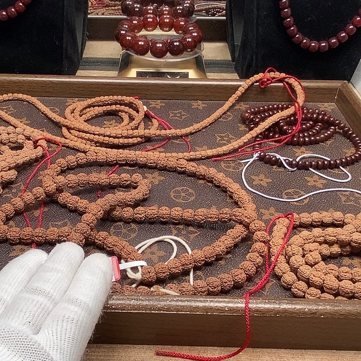 ಢ***࿐金刚菩提吊坠108元皮地表平细