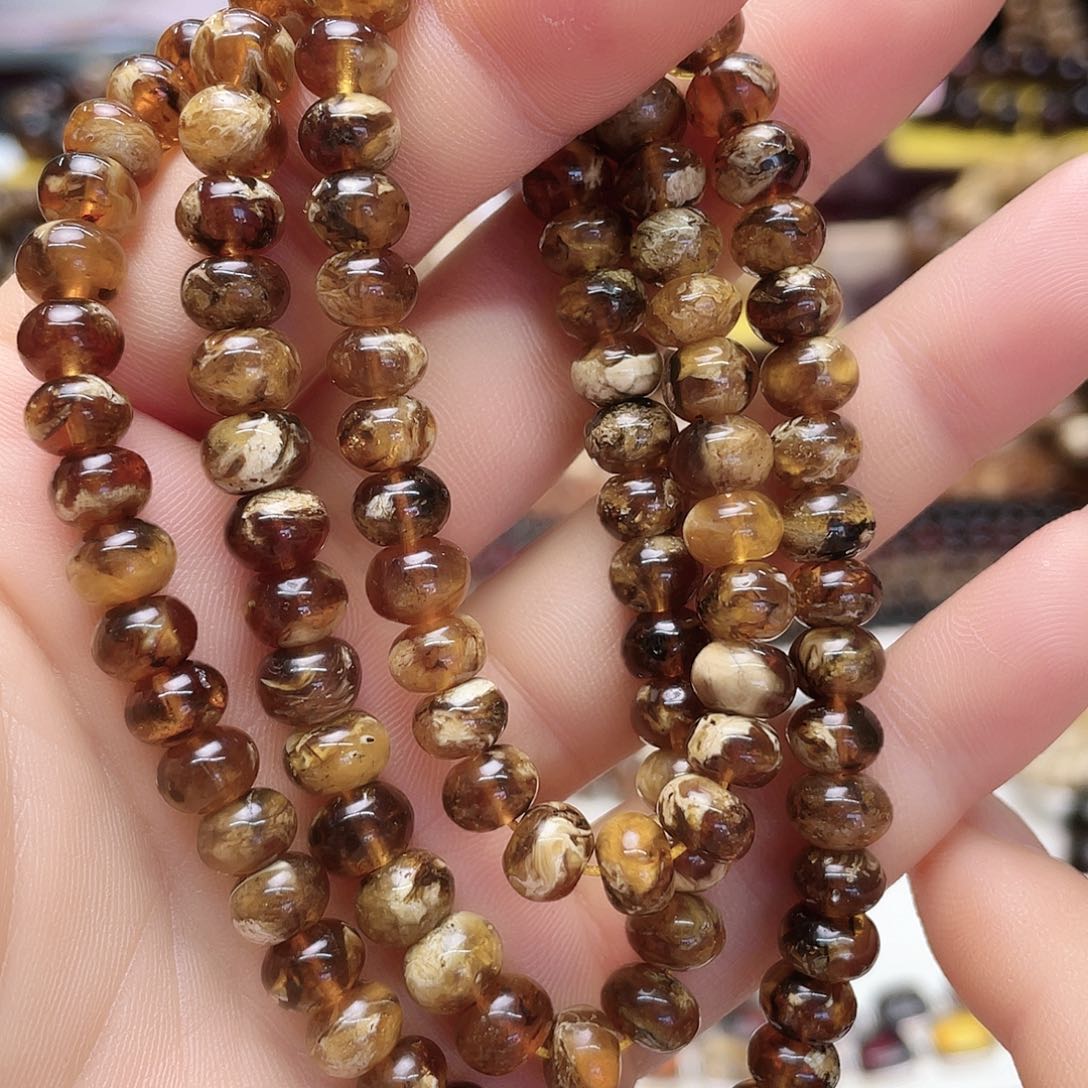 琥珀裸石未镶嵌七10711