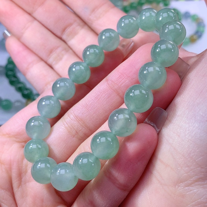 翡翠手链未镶嵌翡翠