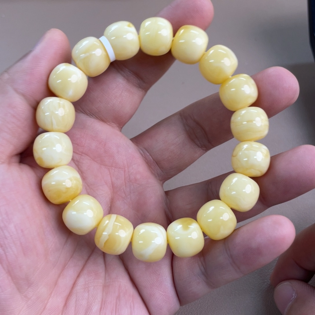 未镶嵌琥珀裸石1370000000