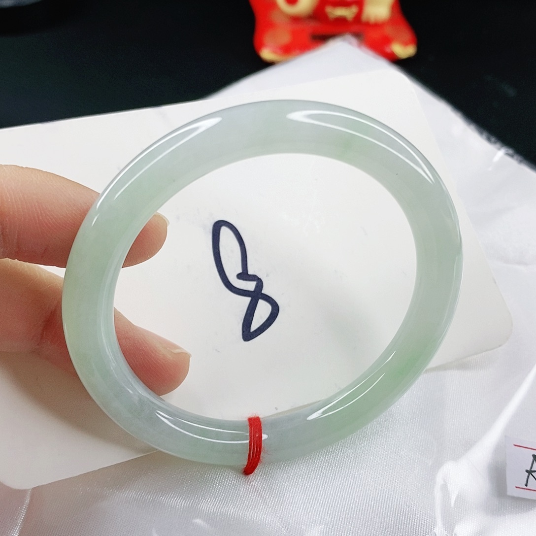 翡翠手镯未镶嵌53圈口圆条