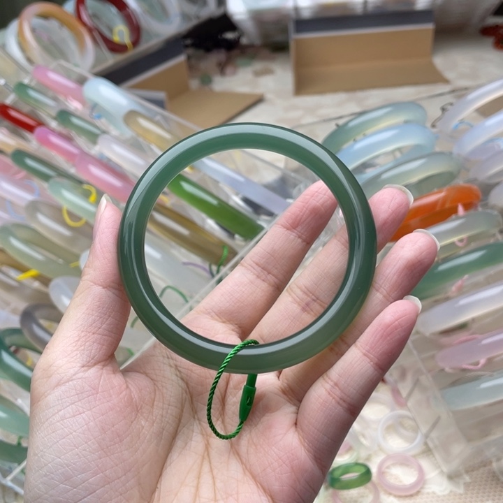 玛瑙/玉髓未镶嵌手镯6162圈口