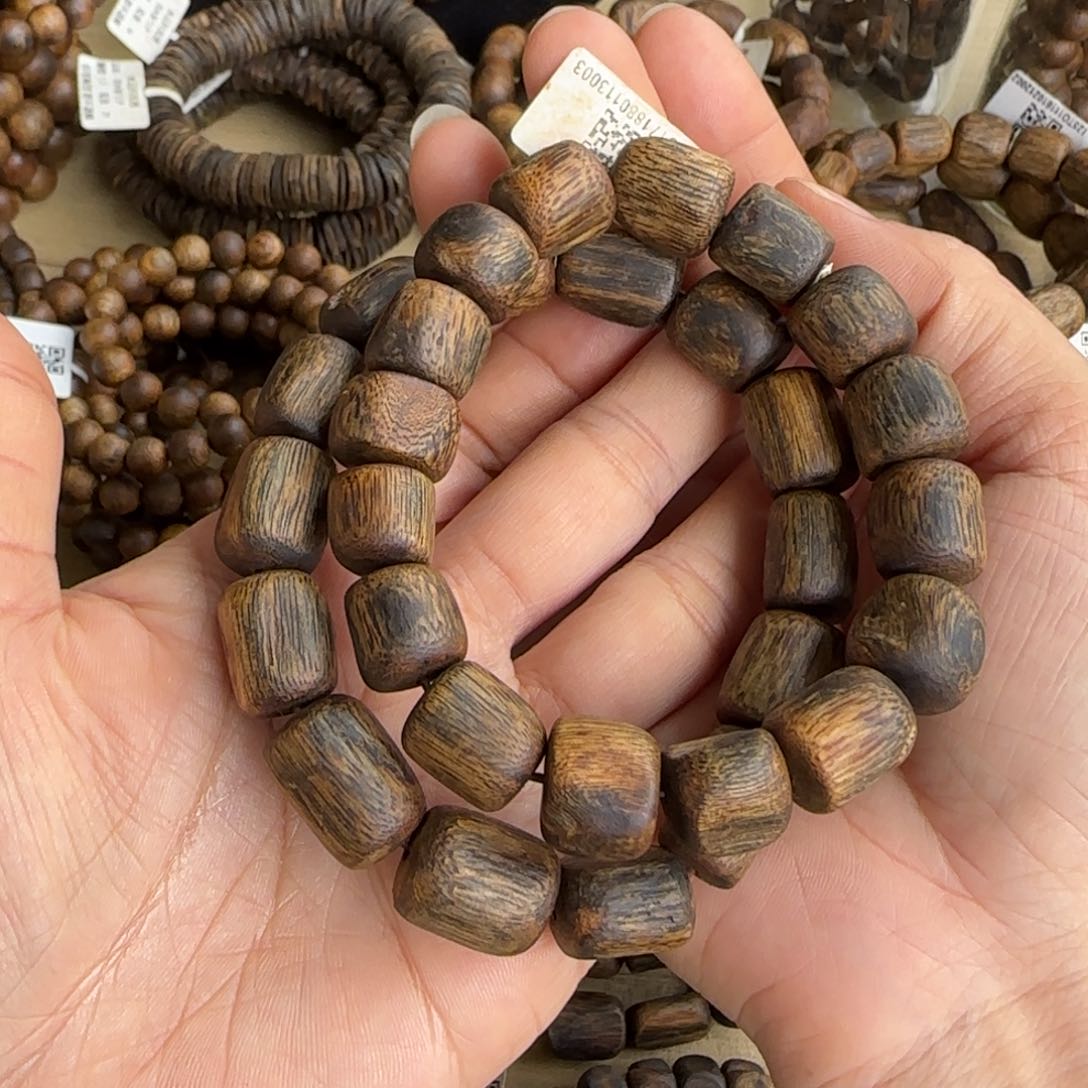 沉香手串香霸多样性发货一条卡13-18克