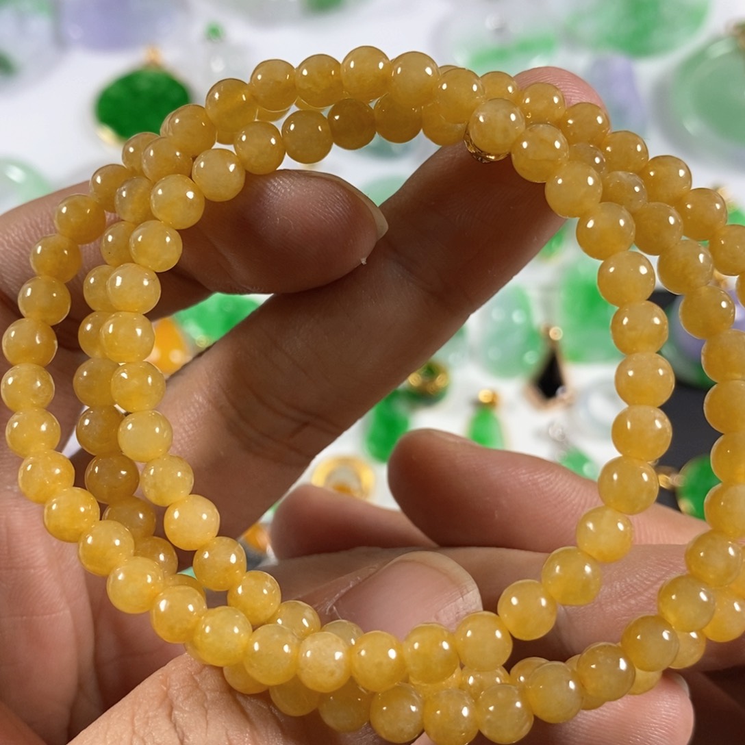 翡翠颈饰未镶嵌翡翠