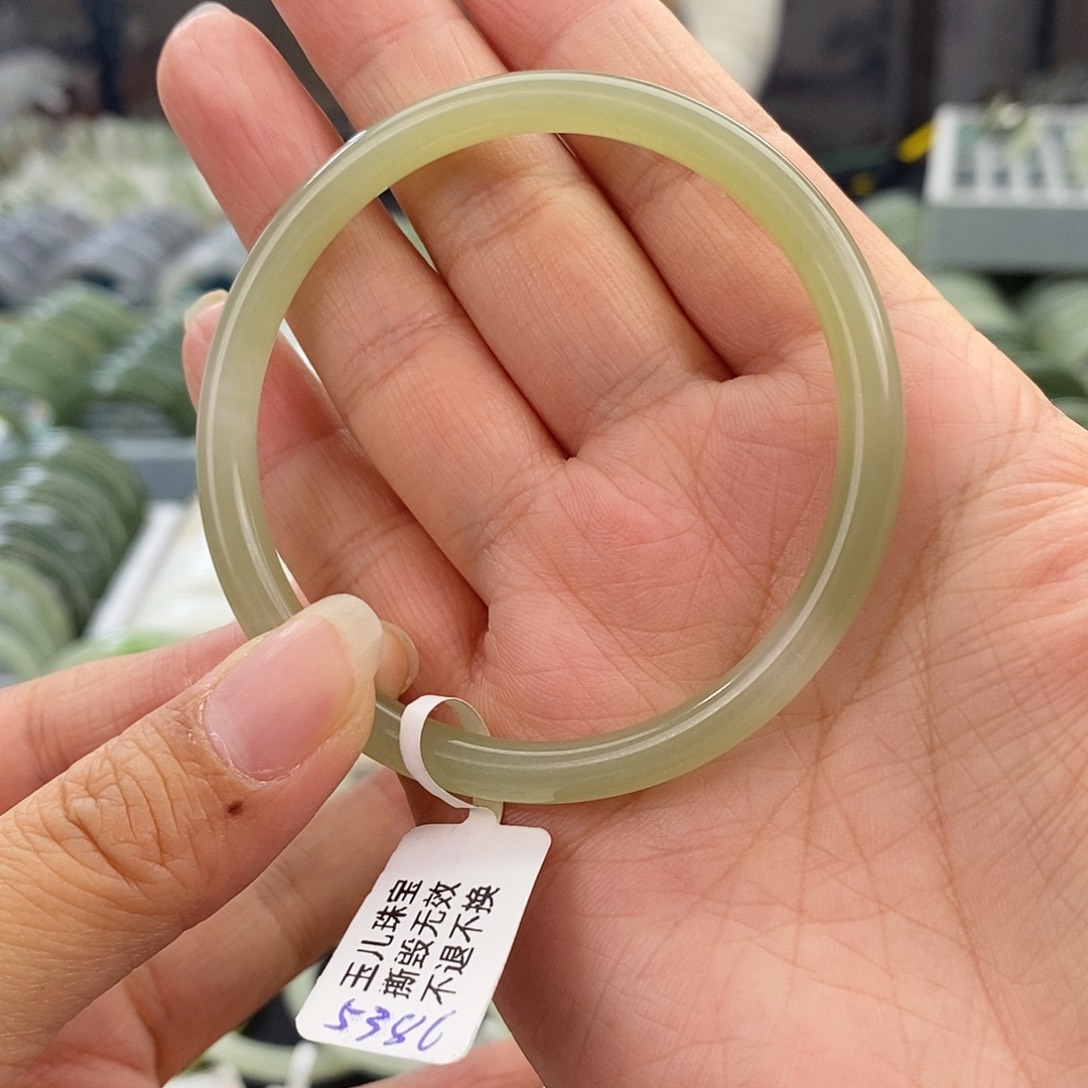 和田玉和田玉手镯55未镶嵌