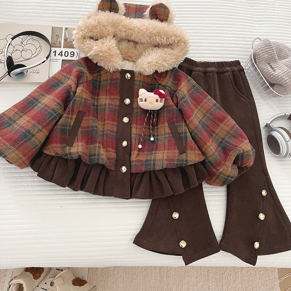 2025冬季翻领可爱猫高级感加绒格子上衣外套微喇裤两件套DC40630
