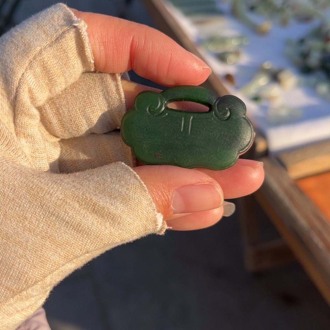 和田玉未镶嵌颈饰